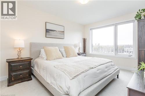 33 Red Maple Lane, Barrie, ON 