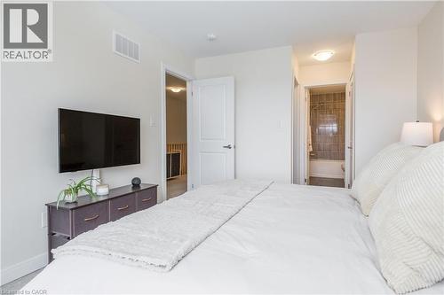 33 Red Maple Lane, Barrie, ON 