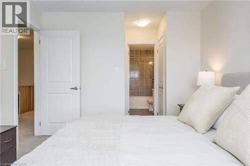 33 Red Maple Lane, Barrie, ON 