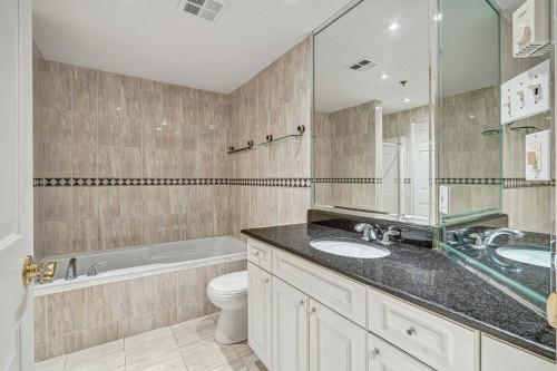 Bathroom - 206-5860 Av. De Monkland, Montréal (Côte-Des-Neiges/Notre-Dame-De-Grâce), QC 