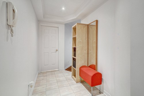 Mud Room - 206-5860 Av. De Monkland, Montréal (Côte-Des-Neiges/Notre-Dame-De-Grâce), QC 
