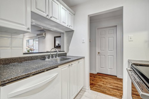 Kitchen - 206-5860 Av. De Monkland, Montréal (Côte-Des-Neiges/Notre-Dame-De-Grâce), QC 