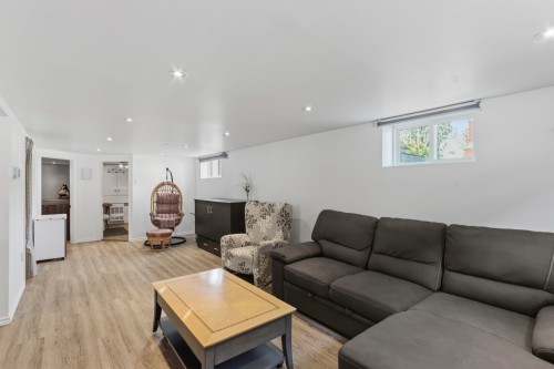 Salle familiale - 800 Rue Robillard, Beauharnois, QC - Indoor Photo Showing Living Room