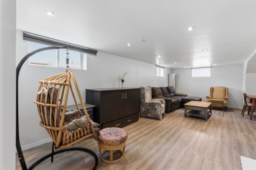 Salle familiale - 800 Rue Robillard, Beauharnois, QC - Indoor