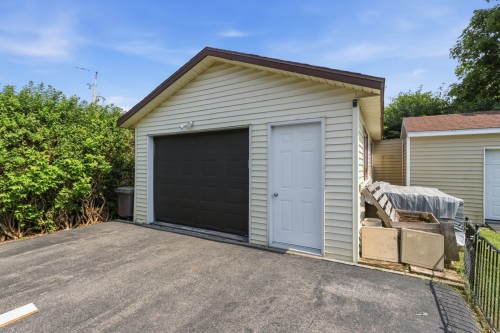 Garage - 800 Rue Robillard, Beauharnois, QC - Outdoor With Exterior