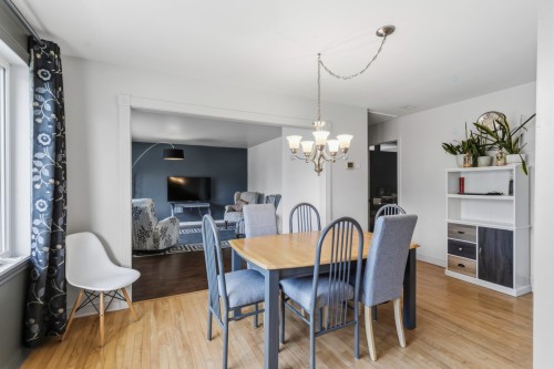 Salle à manger - 800 Rue Robillard, Beauharnois, QC - Indoor Photo Showing Dining Room