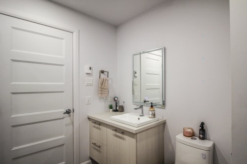Salle de bains - 69 64E Avenue O., Saint-Paul-De-L'Île-Aux-Noix, QC - Indoor Photo Showing Bathroom