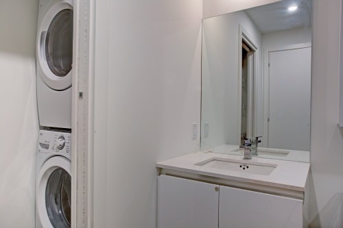 Laundry - 202-1170 Rue Montcalm, Montréal (Ville-Marie), QC 