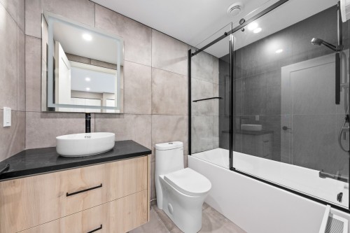 Bathroom - 3-6755 Rue Clark, Montréal (Rosemont/La Petite-Patrie), QC 