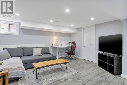 42 Stephen Drive, Toronto, ON 