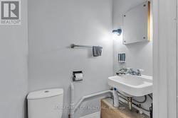 2pc bathroom in Mudroo - 