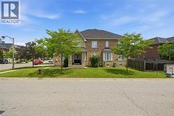 2395 WOODSTOCK Trail  Oakville, ON L6M 0C6
