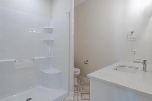 3 Elizabeth Waytiuk Cove, East Selkirk, MB - Indoor Photo Showing Bathroom