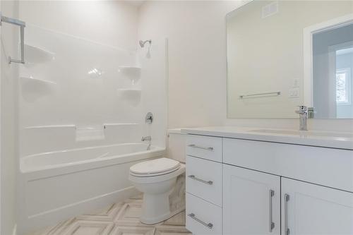 3 Elizabeth Waytiuk Cove, East Selkirk, MB - Indoor Photo Showing Bathroom