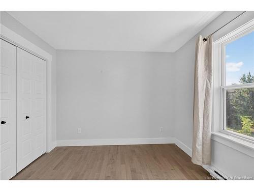 8 Rochefort St, Dieppe, NB 
