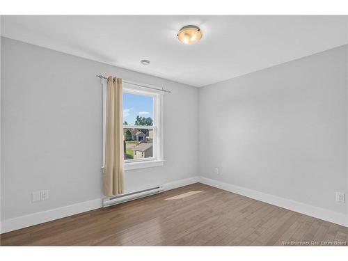 8 Rochefort St, Dieppe, NB 