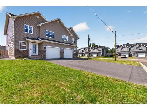 8 Rochefort St, Dieppe, NB 