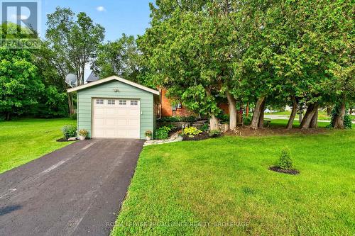 15 Rideau Street, Westport, ON 