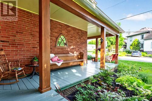 15 Rideau Street, Westport, ON 