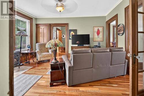 15 Rideau Street, Westport, ON 
