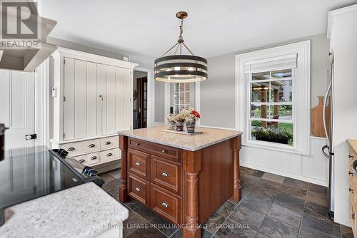 15 Rideau Street, Westport, ON 