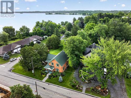 15 Rideau Street, Westport, ON 