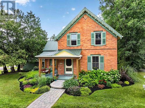 15 Rideau Street, Westport, ON 