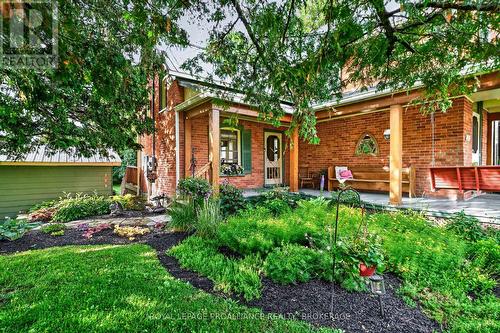 15 Rideau Street, Westport, ON 