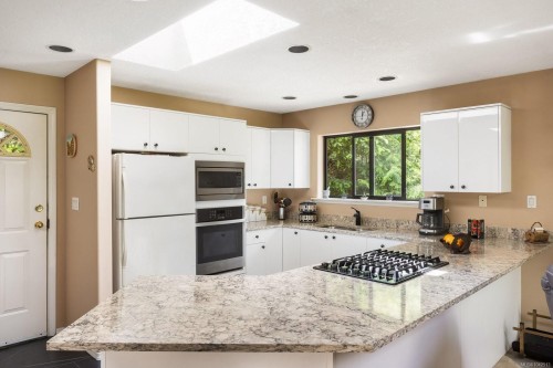 7084 Willis Point Rd, Central Saanich, BC 