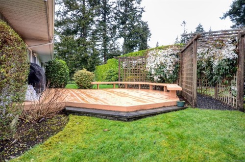 10502 Jocelyn Pl, Sidney, BC 