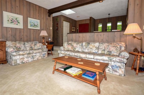 10502 Jocelyn Pl, Sidney, BC 