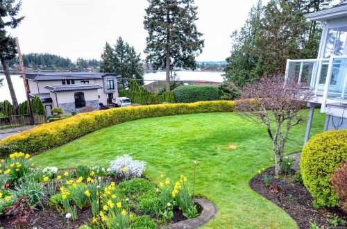 10502 Jocelyn Pl, Sidney, BC 