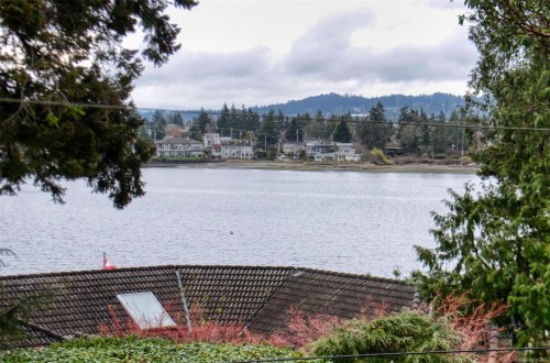10502 Jocelyn Pl, Sidney, BC 