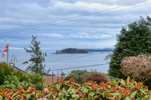 10502 Jocelyn Pl, Sidney, BC 