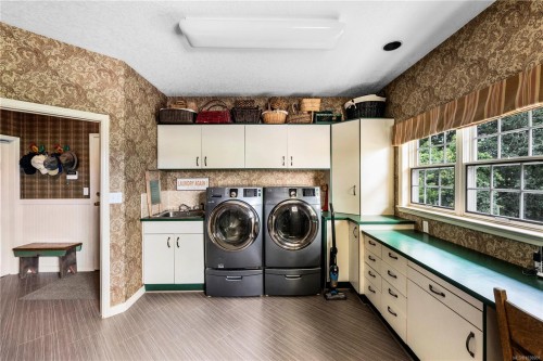 1662 Stamps Rd, Cowichan Bay, BC 