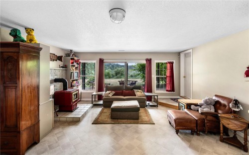1662 Stamps Rd, Cowichan Bay, BC 