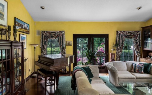 1662 Stamps Rd, Cowichan Bay, BC 