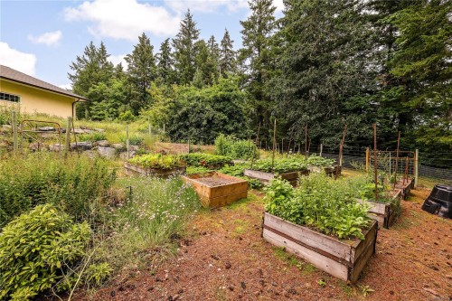 1662 Stamps Rd, Cowichan Bay, BC 