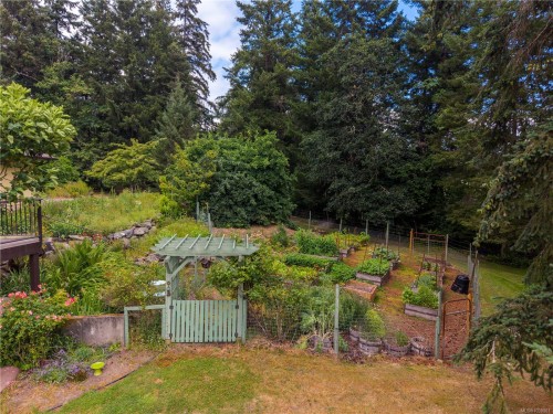 1662 Stamps Rd, Cowichan Bay, BC 