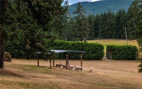 1662 Stamps Rd, Cowichan Bay, BC 
