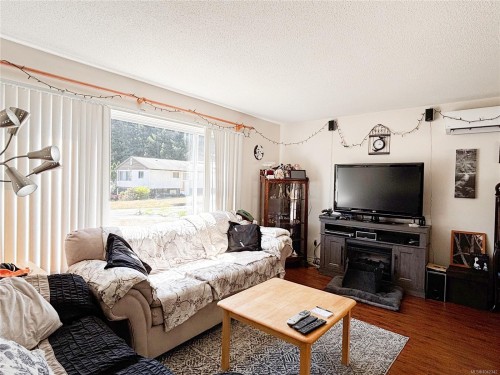 648 Nimpkish Dr, Gold River, BC 