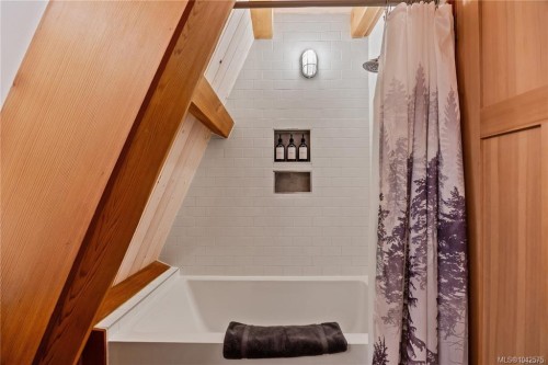 5461 Grouse Rd, Courtenay, BC 
