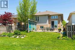 Backyard patio and tree view - 