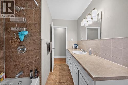 27 Ainslie Avenue, Hamilton, ON 