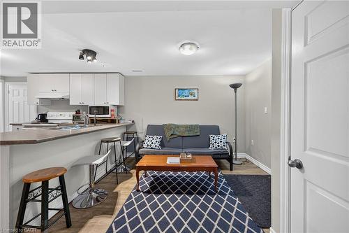 27 Ainslie Avenue, Hamilton, ON 