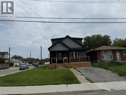 1239 DUNSMURE Road  Hamilton, ON L8H 1L7