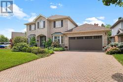 28 ARBOUR GLEN DRIVE St. Catharines (Grapeview), ON L2W 1B3