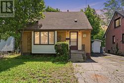 34 EATON PLACE  Hamilton, ON L8H 1N7