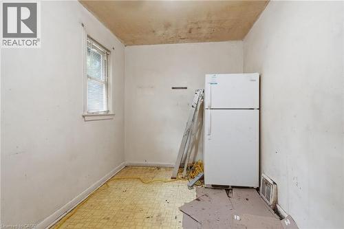 34 Eaton Place, Hamilton, ON - Indoor Photo Showing Other Room