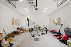 Garage - 